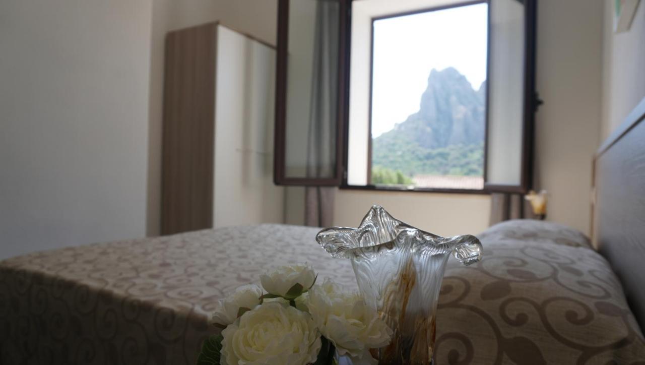 B&B Da Nicoletta San Pantaleo Eksteriør billede
