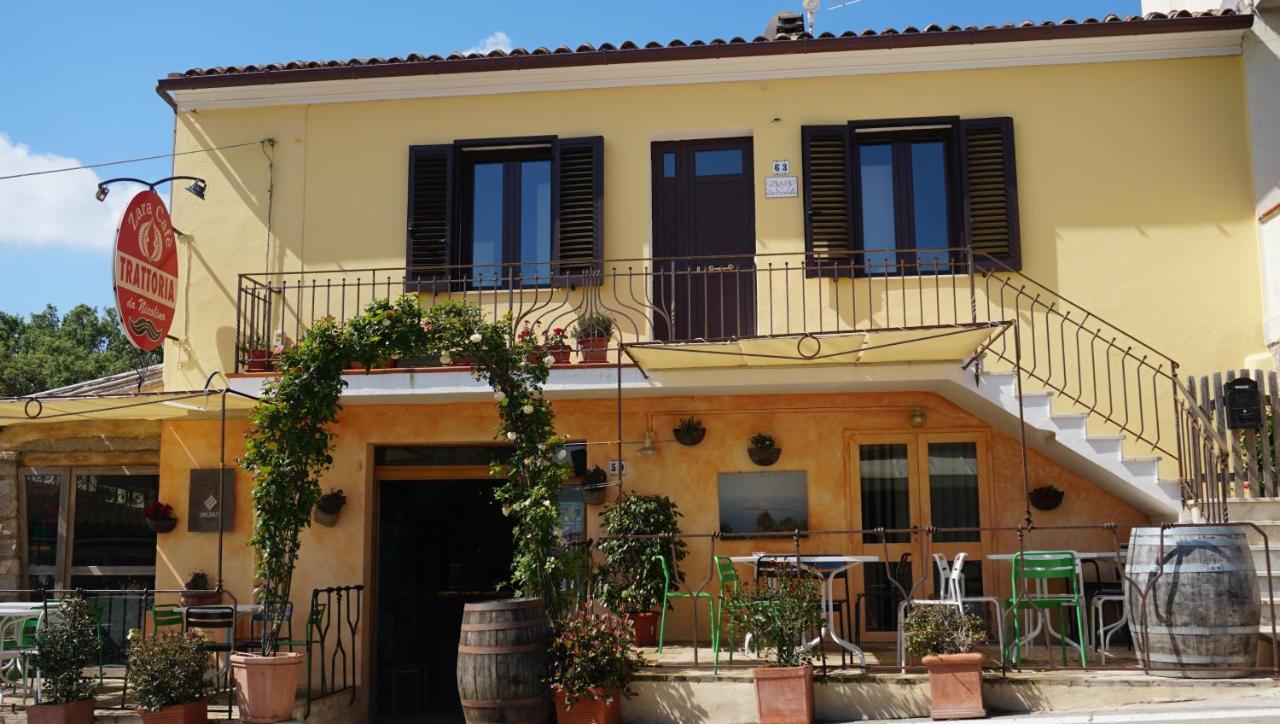 B&B Da Nicoletta San Pantaleo Eksteriør billede