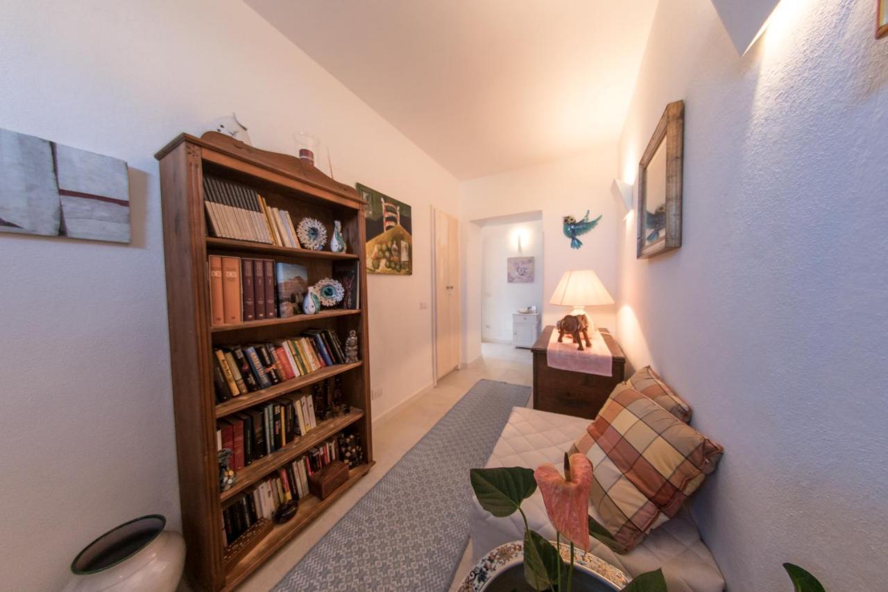 B&B Da Nicoletta San Pantaleo Eksteriør billede