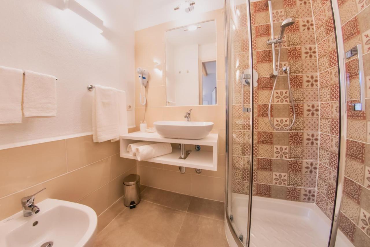 B&B Da Nicoletta San Pantaleo Eksteriør billede
