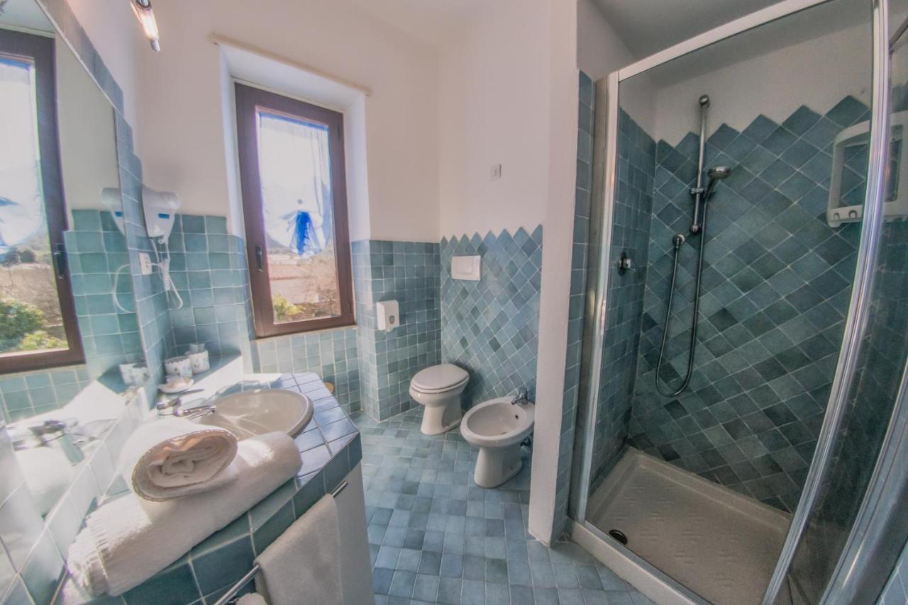 B&B Da Nicoletta San Pantaleo Eksteriør billede