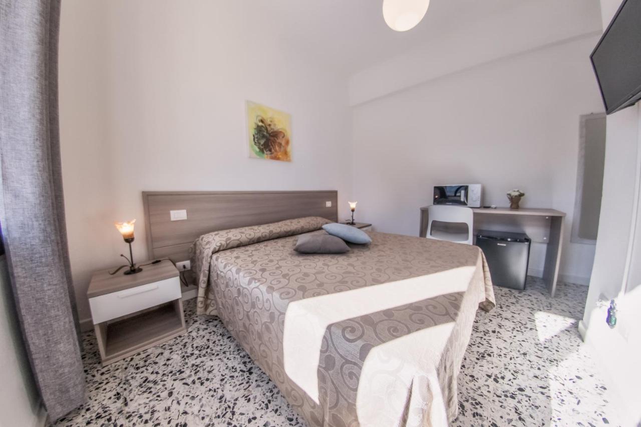 B&B Da Nicoletta San Pantaleo Eksteriør billede