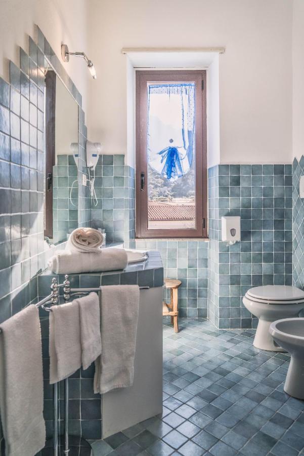 B&B Da Nicoletta San Pantaleo Eksteriør billede