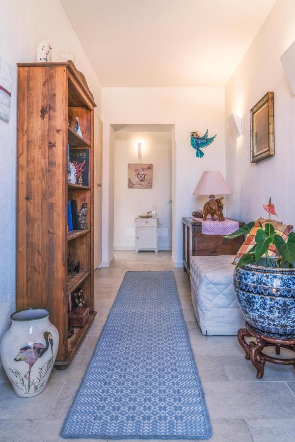 B&B Da Nicoletta San Pantaleo Eksteriør billede