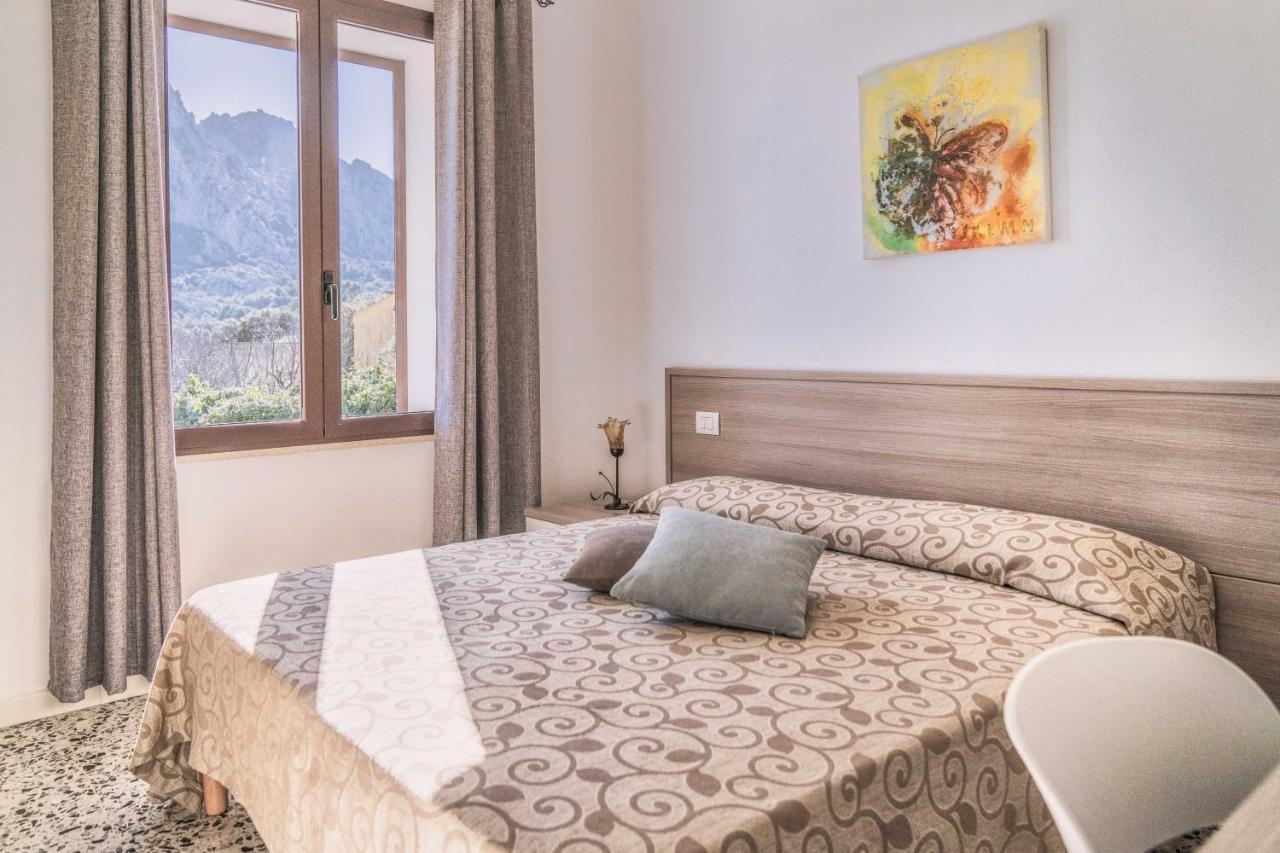 B&B Da Nicoletta San Pantaleo Eksteriør billede
